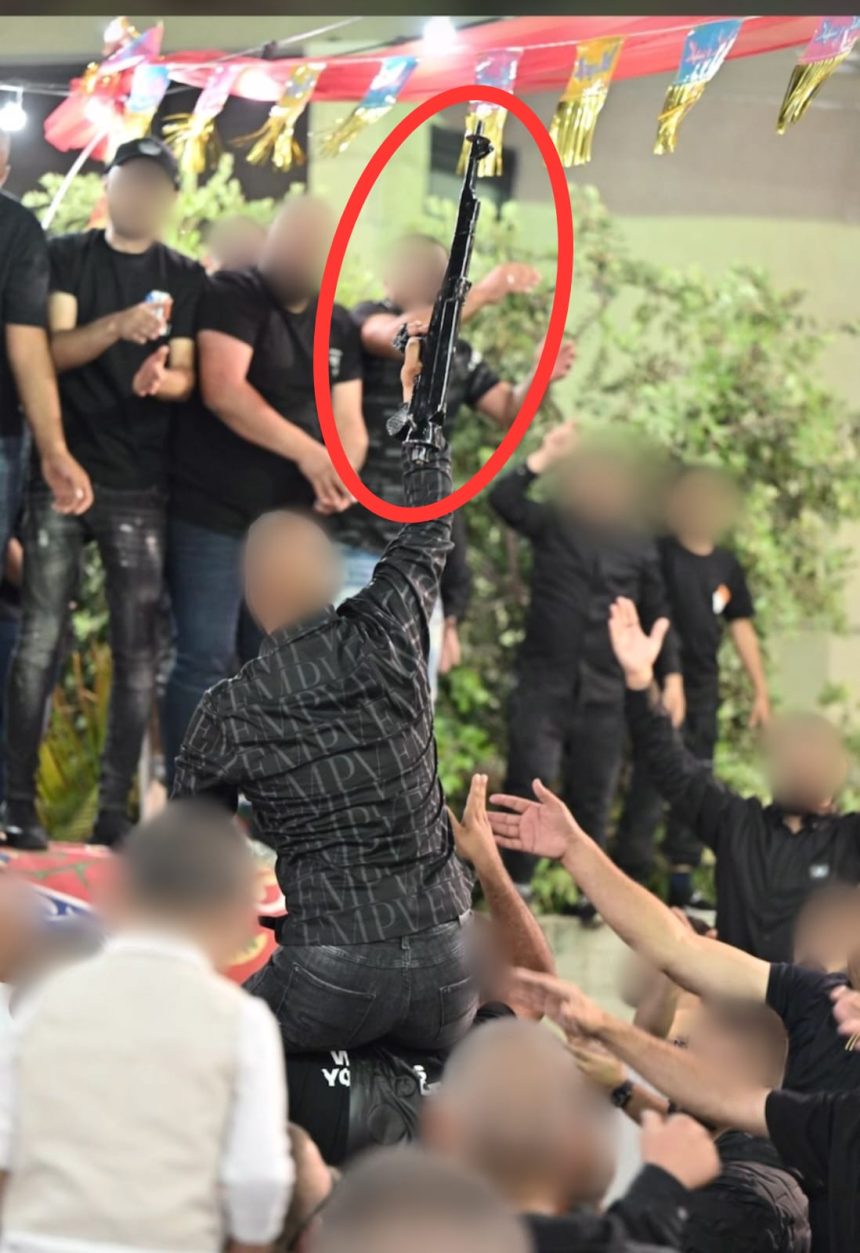 خلال اطلاق النار بالزفاف
